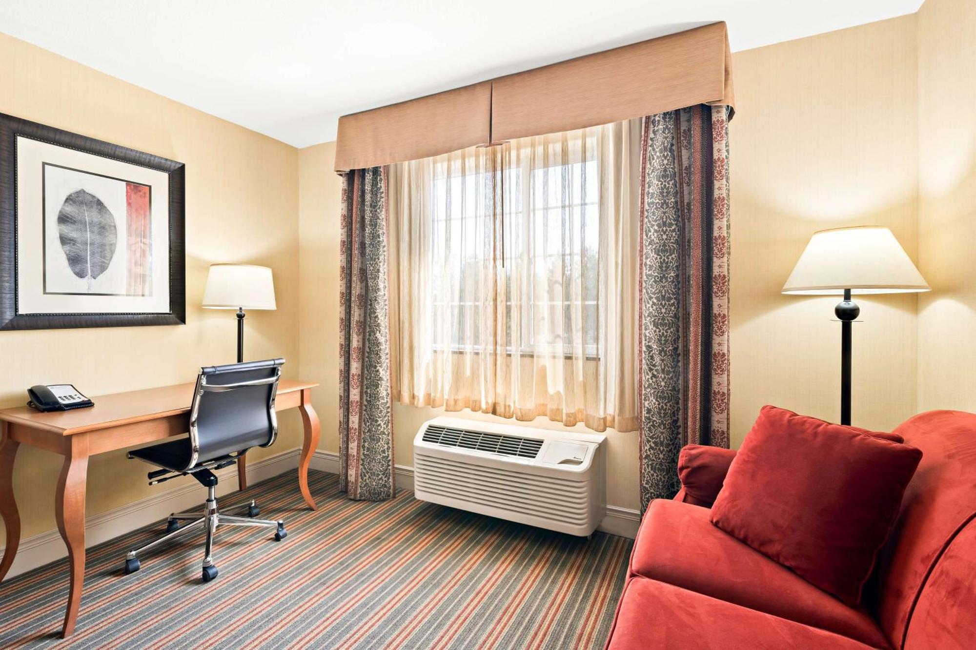 Western Newberry Station 3* La Pine