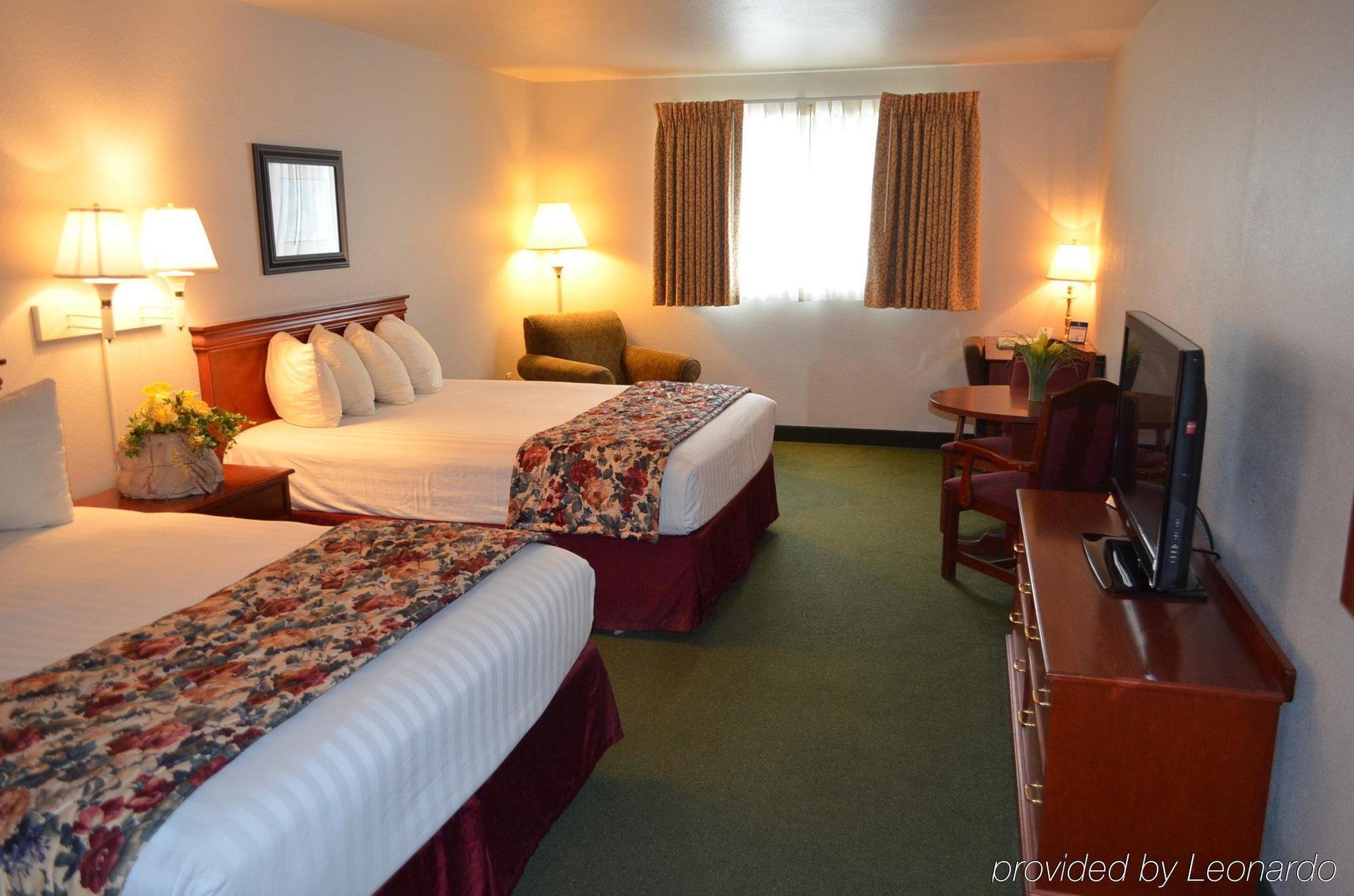 Western Newberry Station Hotel